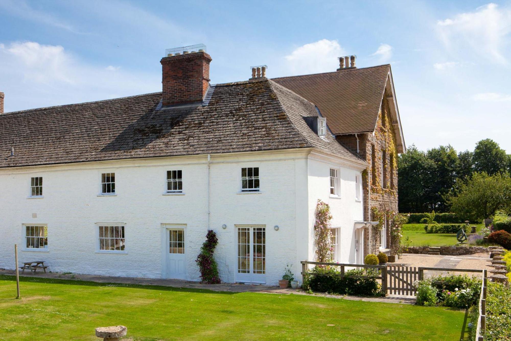 Overtown Manor Bed And Breakfast Swindon Exterior photo
