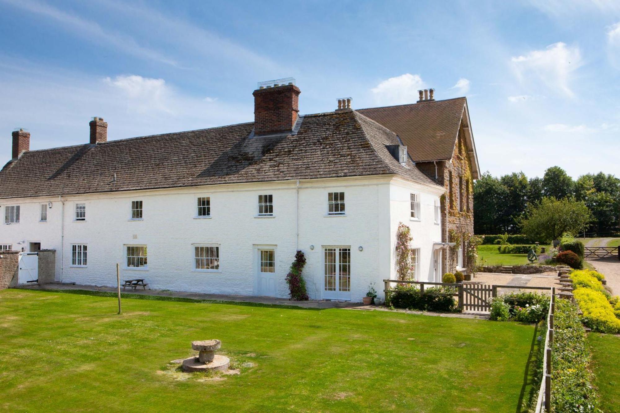 Overtown Manor Bed And Breakfast Swindon Exterior photo