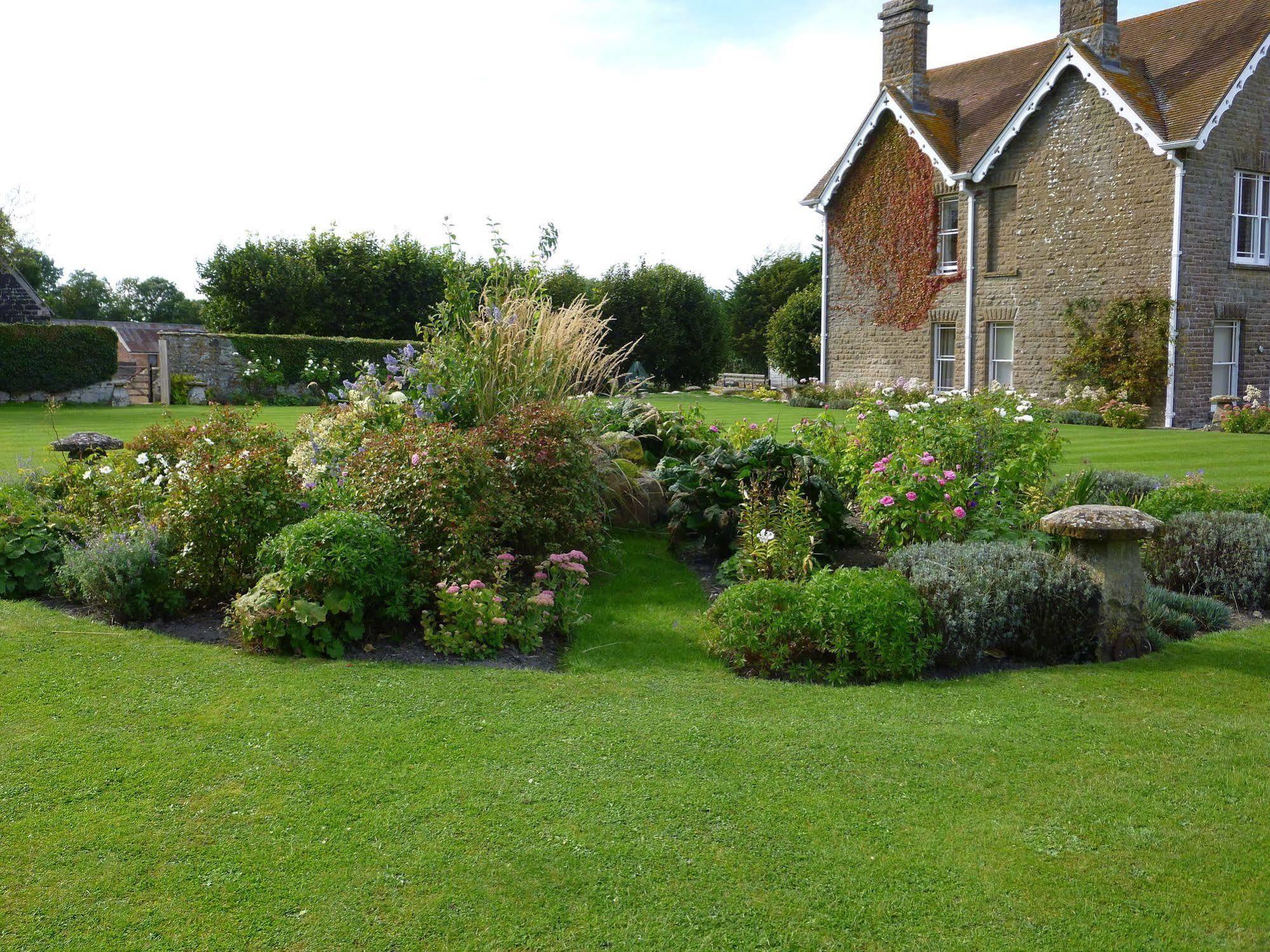 Overtown Manor Bed And Breakfast Swindon Exterior photo